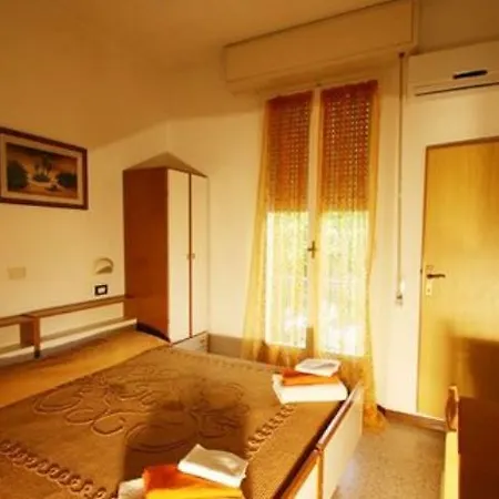 Alberta Hotel